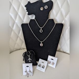 NWOT 8 PIECE SILVER JEWELRY BUNDLE